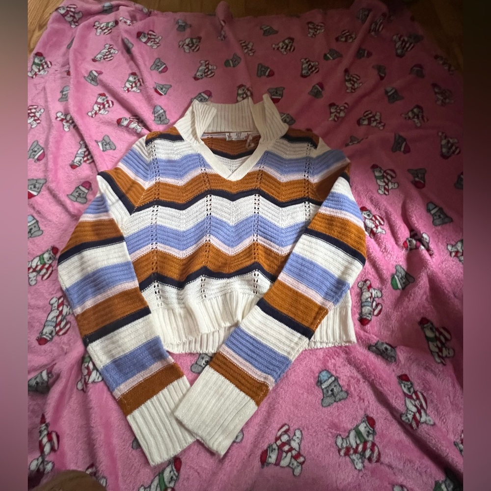 Cropped sweater